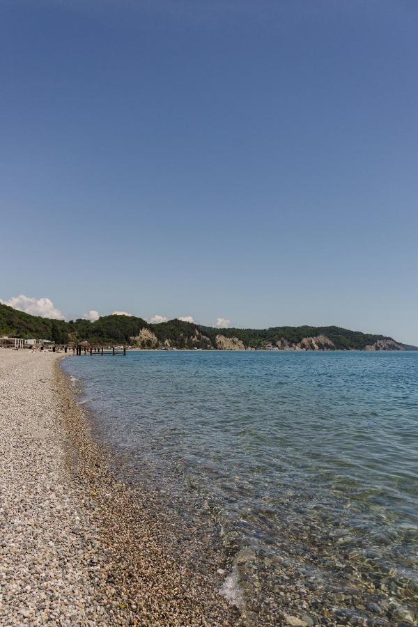 Hotel Talion, Pitsunda Lidzava Εξωτερικό φωτογραφία